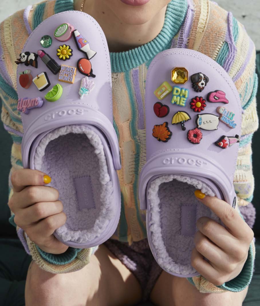 Colorful crocs outlet